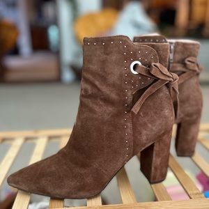 Chelsea & Violet Miley Heels